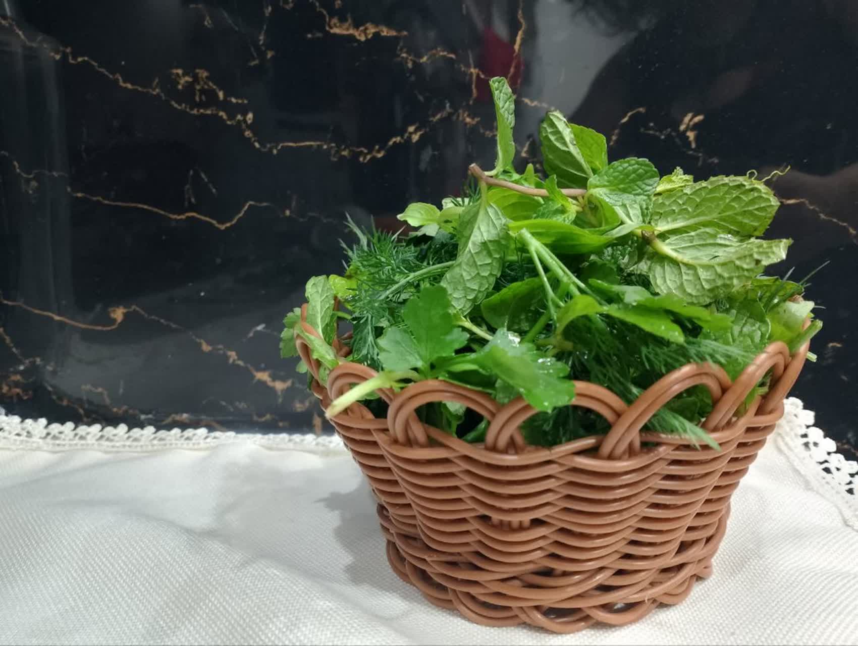 سبد حصیری مخصوص سبزی سایز کوچک